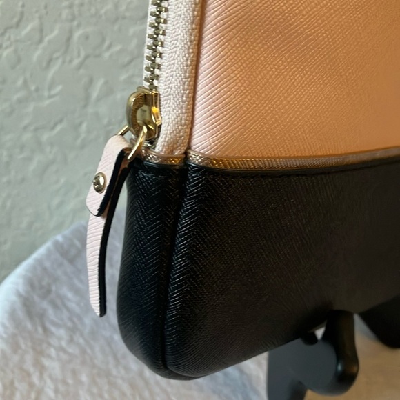 Kate Spade: Pink& Black Padded Laptop Sleeve- Gold Tone - Picture 3 of 16